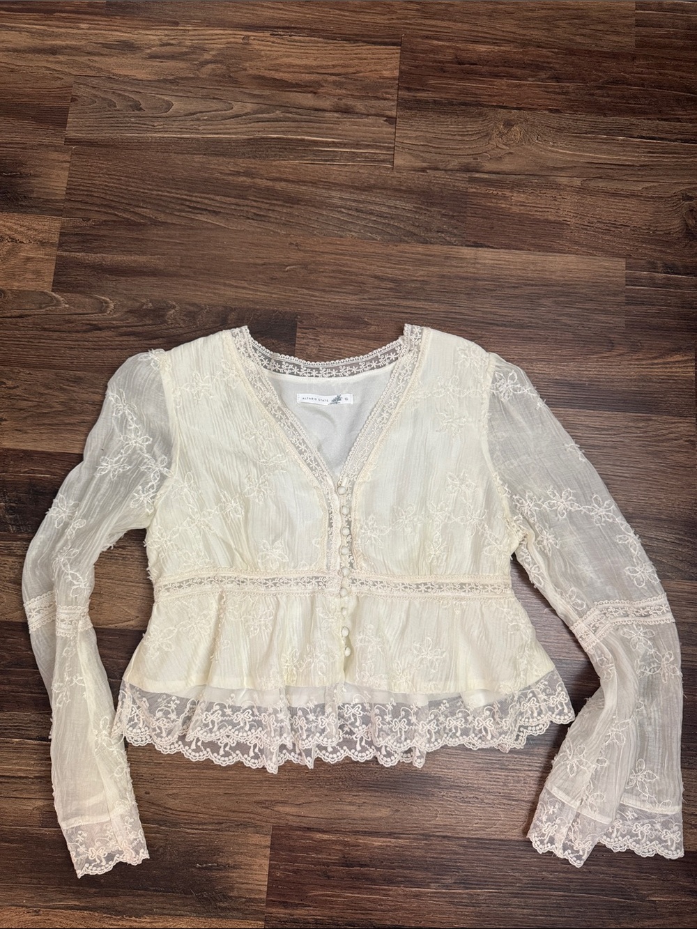 Altar'd State Cream Lace Peplum Blouse (new without tags)